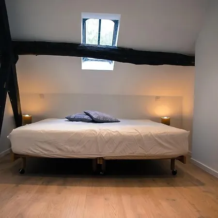 Le Bois D'repiat, Un Lieu Calme Et Reposant 那慕尔